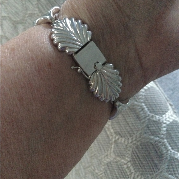 Sterling Silver handcrafted bracelet - Picture 4 of 6